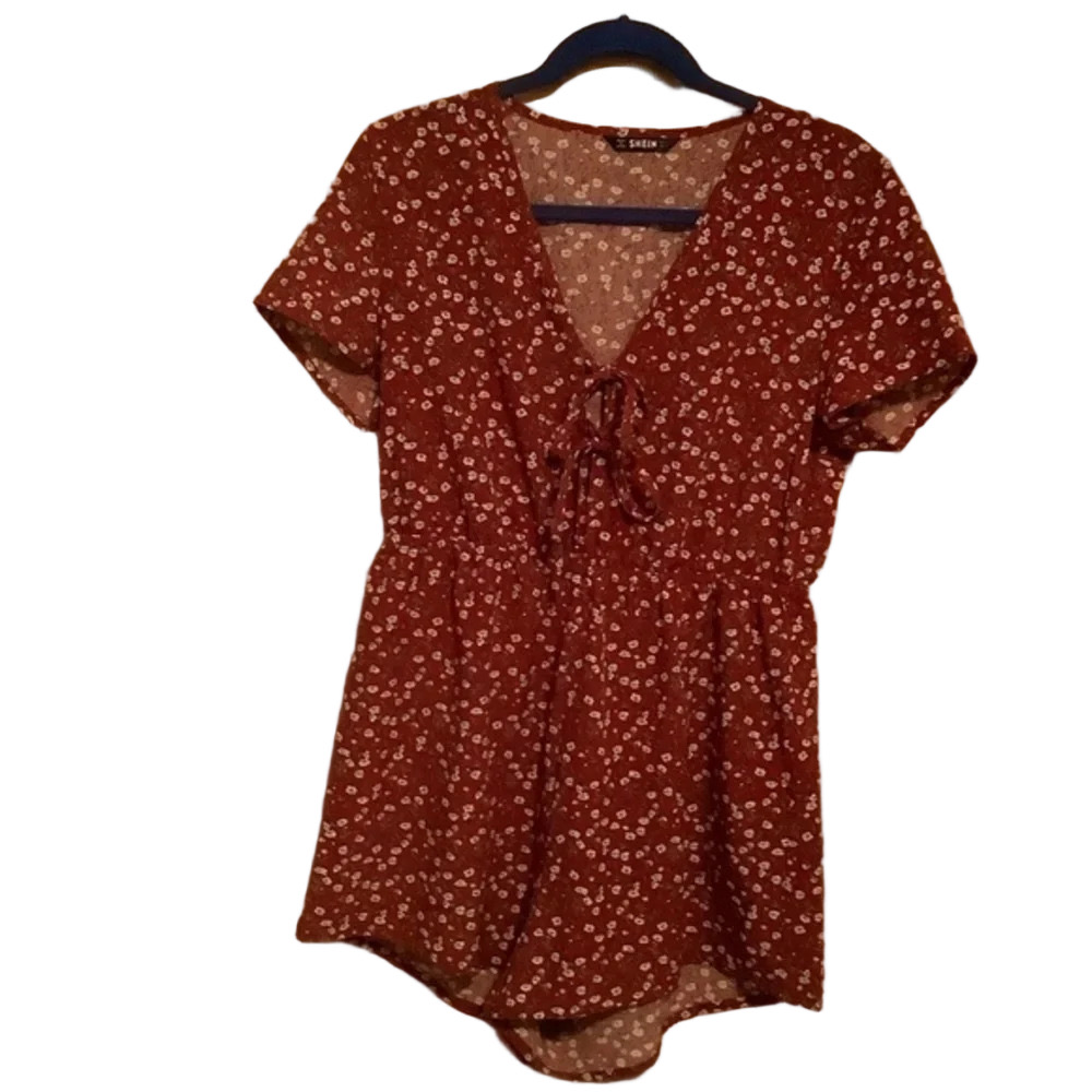 RED~JUMPER~ SIZE LARGE